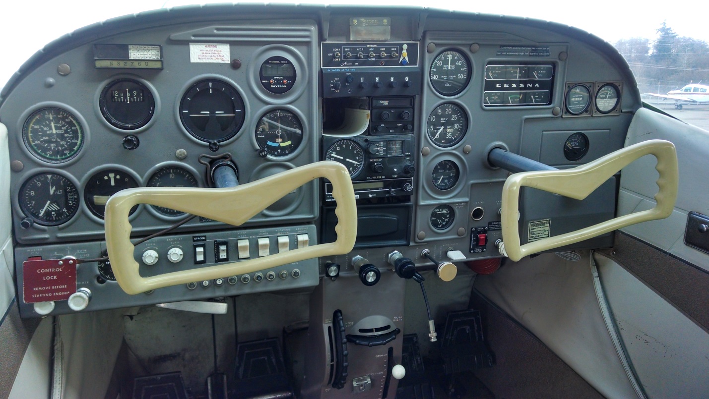 Cessna 182 panel