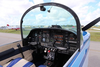 Grumman Tiger cockpit